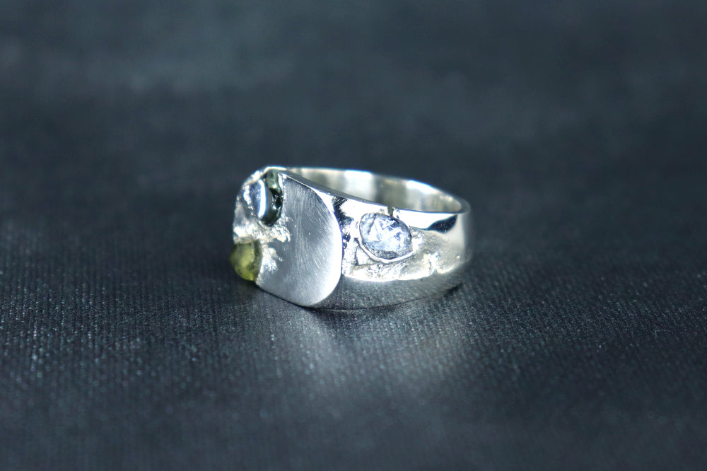 Sea Glass Signet UK P/Q