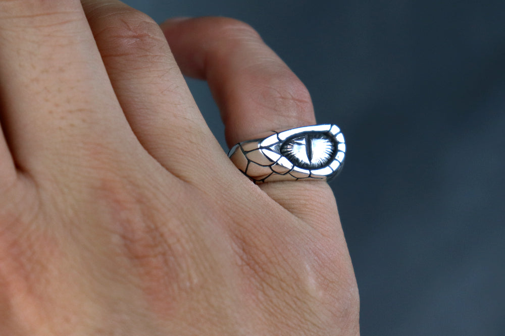 Snake eye I